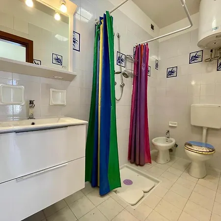 Seaview Modern Flat - Beahost